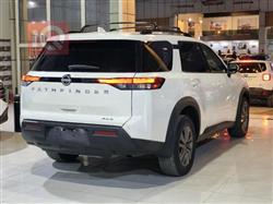 نیسان پاسفایندەر